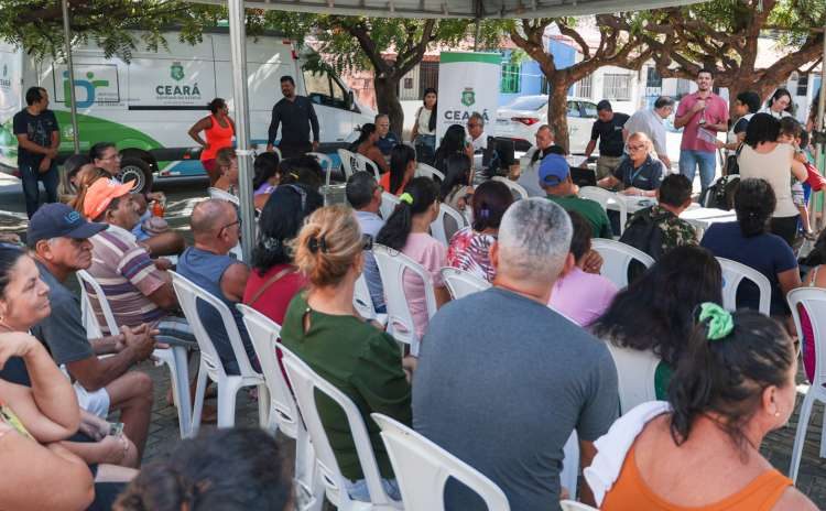 Governo do Ceará abre o “Mês do Trabalhador” com grande oferta de empregos e serviços na Praça José de Alencar
