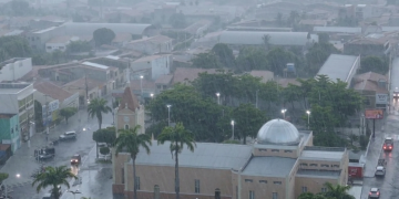 Maio começa com chuva no município de Pedra Branca