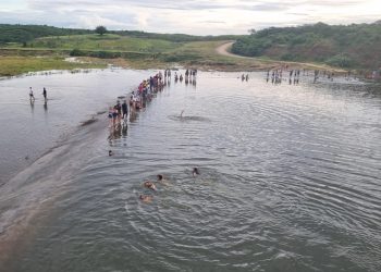 O Gigante do Sertão Desperta: Após 15 Anos, Açude Serafim Dias Volta a Sangrar em Mombaça