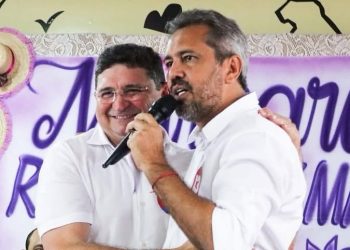 Câmara de Pedra Branca aprova título de cidadão a Elmano de Freitas e Raimundo Martins