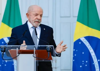 G7 na França: Presidente Lula diz a Trump “Não se meta nas eleições no Brasil”
