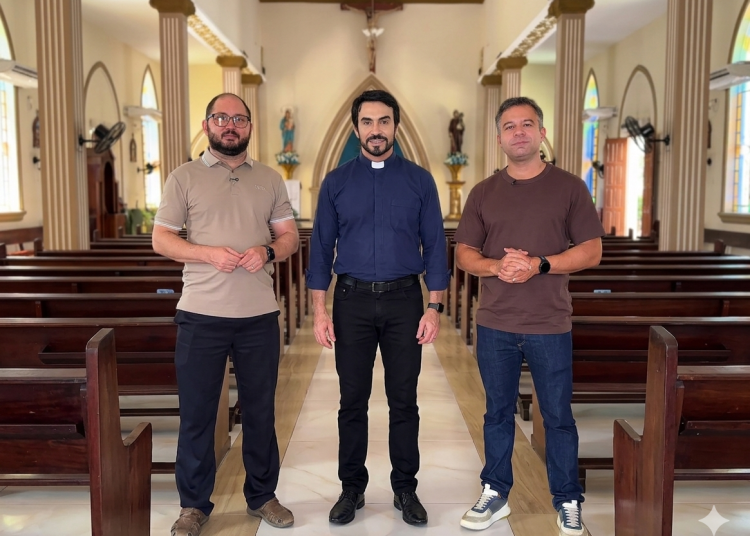 Prefeito de Mombaça anuncia show do Padre Fábio de Melo na Festa de Nossa Senhora da Glória