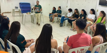 Empreendedorismo no Sertão: Distrito Santa Cruz do Banabuiú sedia  curso de design de sobrancelhas