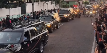 Cortejo emocionante mobiliza ruas de Juazeiro do Norte e passa por colégio onde atletas estudavam antes do sepultamento