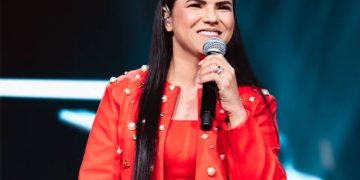 Dia do Evangélico em Pedra Branca Terá Show de Eliane Fernandes no Dia 6 de Agosto