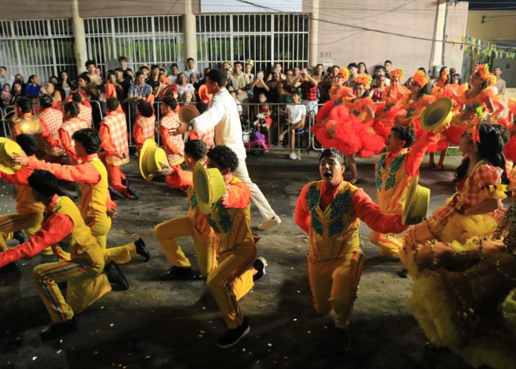 Arraiá Junino reúne famílias e fortalece convivência na Associação Santo Dias