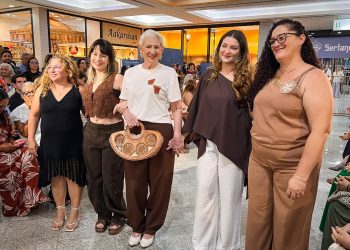 Tradição e Inovação: Coleção Sertanear Leva a Renda Tenerife de Tauá aos Holofotes da Moda Cearense