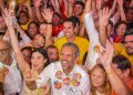 Manu Pimenta recepciona governador em grande ato de campanha em Quixeramobim