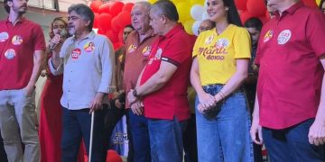 Presença Marcante: Manu Participa da Inauguração do Comitê de Lula em Quixadá e de Comício Junto a Lideranças e à População