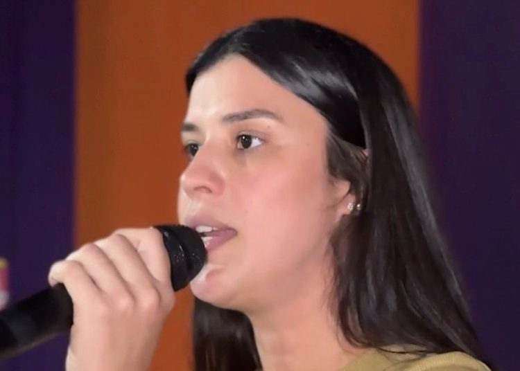 Manu Pimenta defende regionalização de políticas públicas e fixação do jovem no Sertão Central em reunião em Madalena