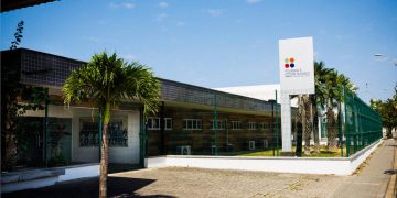Parceria entre Instituto Myra Eliane e SENAI abre inscrições para curso gratuito de Pintura de Obras em Caucaia
