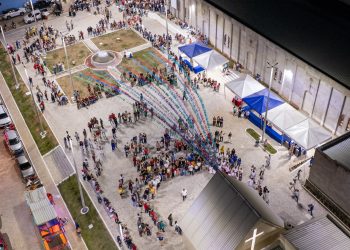 Prefeitura de Pedra Branca inaugura nova Praça da Matriz em Mineirolândia na abertura da festa da padroeira