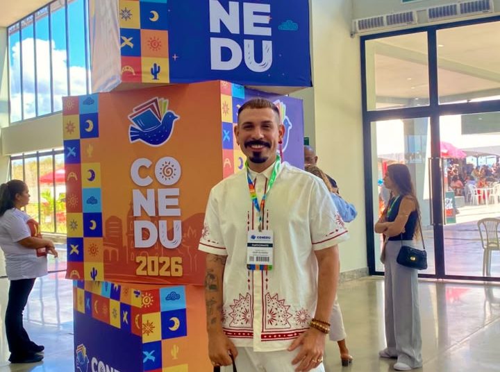 Professor Igor Oliveira apresenta pesquisas sobre educação socioemocional e os desafios da educação contemporânea no CONEDU 2026