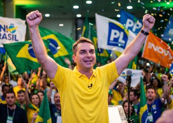 2º Turno 2026: Novo, União Brasil e PP oficializam apoio a Flávio Bolsonaro na corrida presidencial