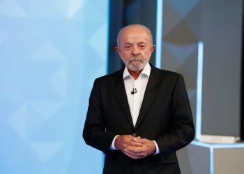 Lula teme repercussão internacional das medidas do STF contra Flávio Bolsonaro e possível asilo nos EUA
