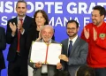 Em cerimônia no Planalto, Lula sanciona lei que perdoa R$ 15,5 bilhões em dívidas e amplia teto do MEI